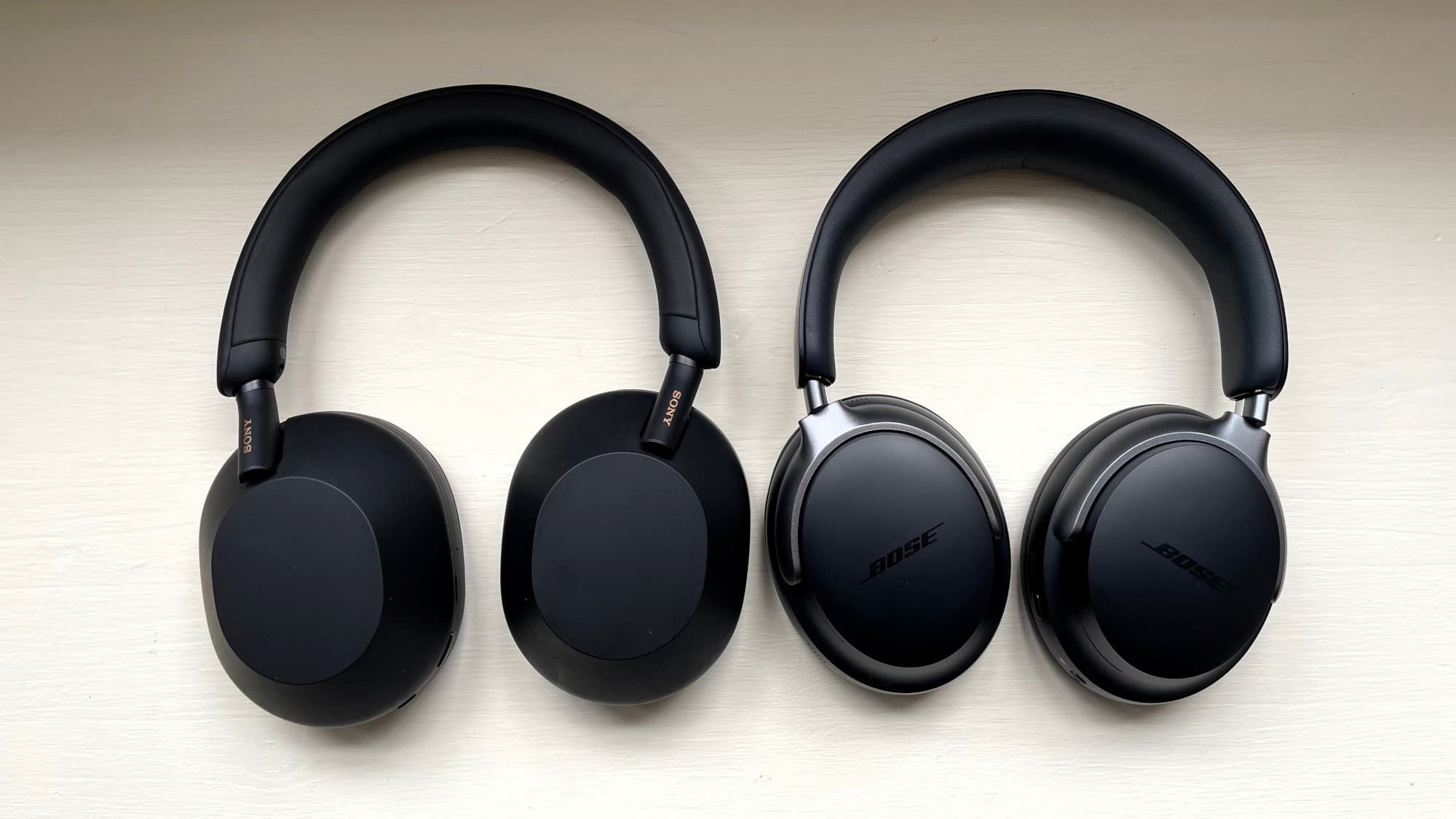 Sony WH‑1000XM5 vs Bose QuietComfort Ultra : lequel domine ?